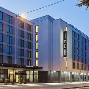 Courtyard By Marriott East Monachium